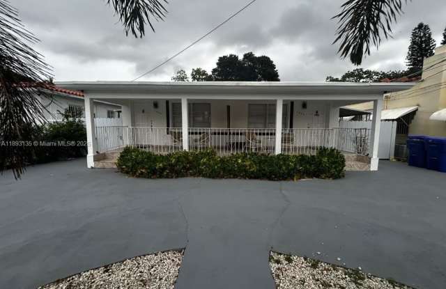 1947 NW 33rd St photos photos