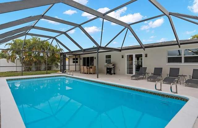 Gorgeously Renovated Pool Home Near Downtown Cape Coral! photos photos