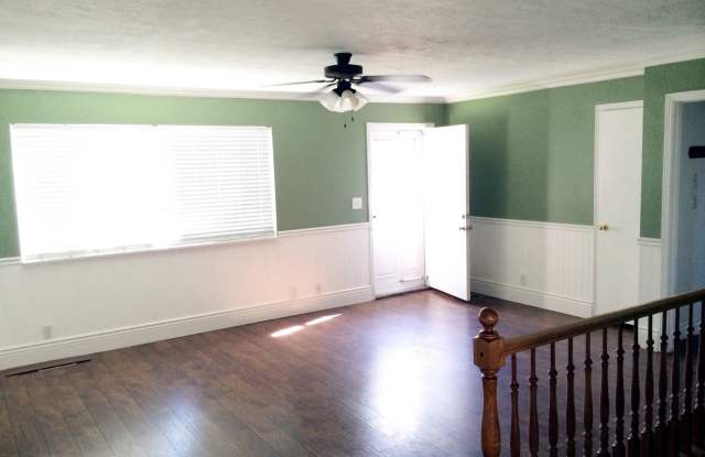 Charming Orem home Gallery 1