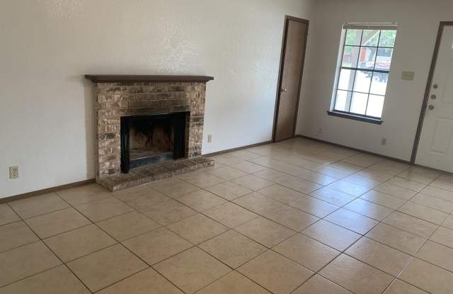 502 Hedgewood Dr - B Gallery 2