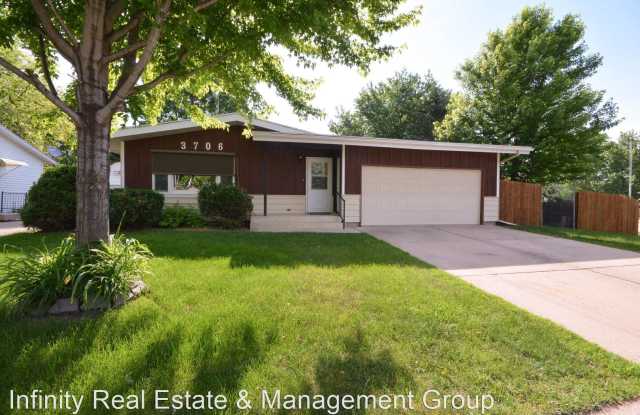 3706 15th Ave NW - 3706 15th Avenue Northwest, Rochester, MN 55901