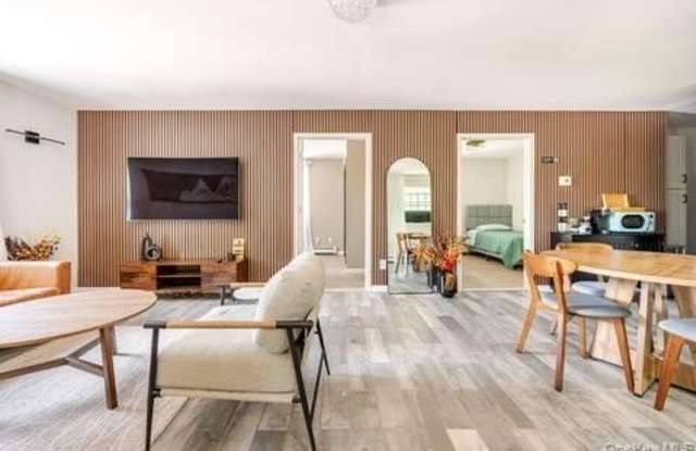 1241 Ridgebury Road photos photos