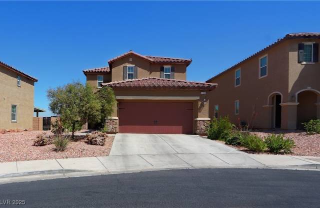 1404 Thurlow Court photos photos