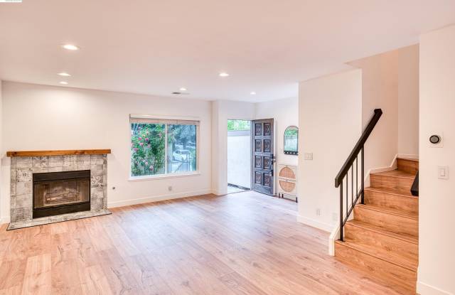 535 Churchill Downs Ct Gallery 4