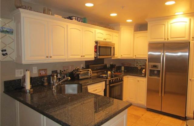 900 Pacific Coast - 900 Pacific Coast Hwy, Huntington Beach, CA 92648