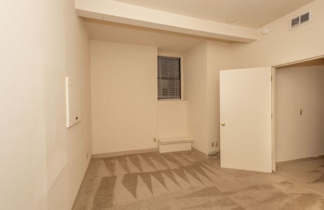 240 E University Gallery 4