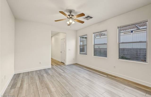 8561 Barkeria Court Gallery 4