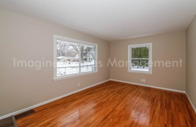 8313 Sheridan Avenue South Gallery 4