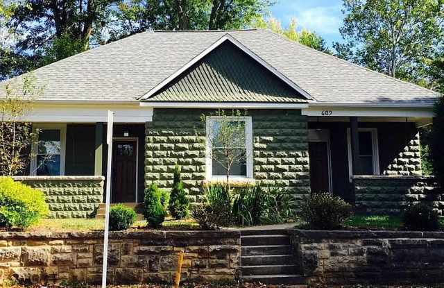 609 S. Washington - 609 South Washington Street, Bloomington, IN 47401