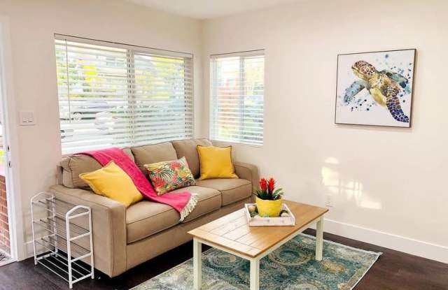 925 Opal Street - 1 photos photos