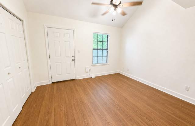 948 South Lipona Road - 1 Gallery 4