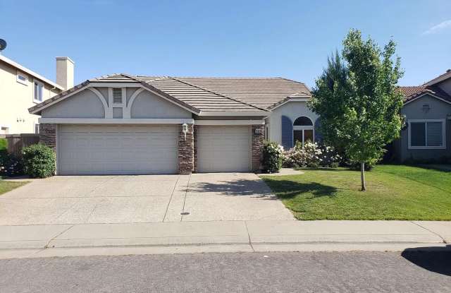 Executive 4 Bedroom, 2 Bath, 1977 sqft. Home for Lease in Anatolia Gallery 1