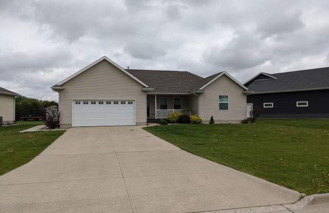 1165 Church St - 1165 Church St, Jesup, IA 50648