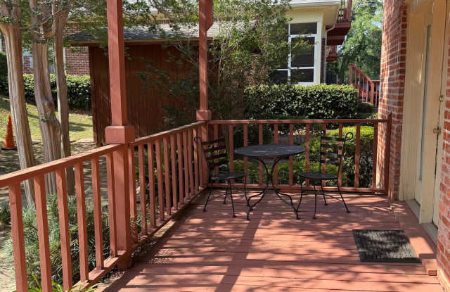 Large Studio Condo Downtown Walking Distance to the Florida State Capitol Gallery 4