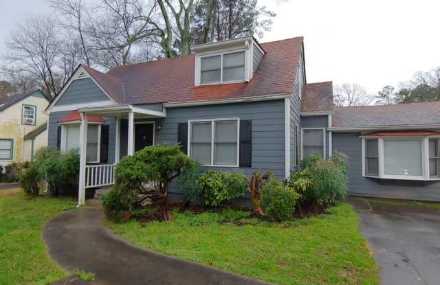 2341 Johnson Ferry Road North East Gallery 2