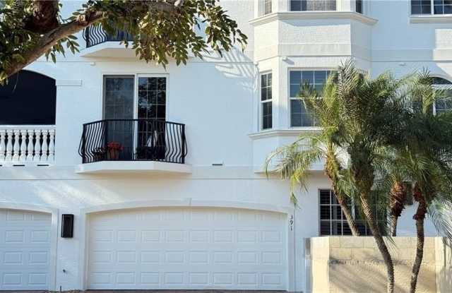 391 4th St S unit: 401 photos photos