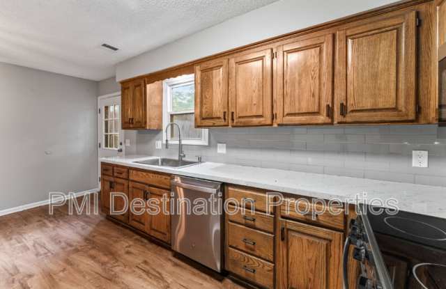 1322 N Harvey Dr photos photos