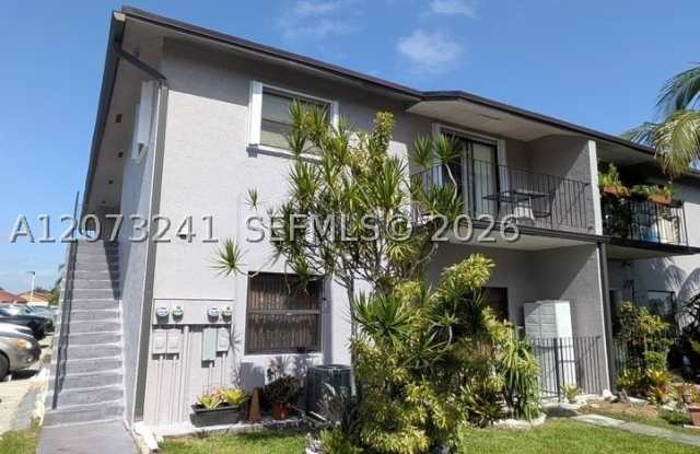 13351 SW 17th Ln Gallery 1