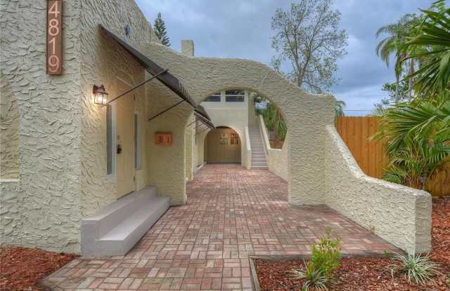 4819 1/2 7TH AVENUE N Gallery 2