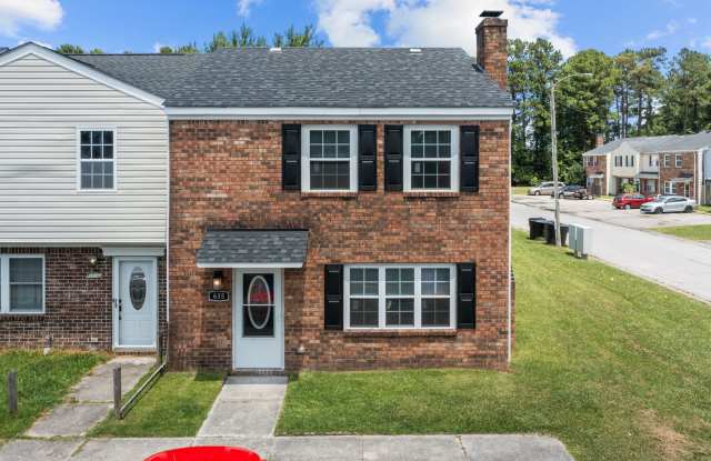 Welcome to Myrtlewood Circle! - 635 Myrtlewood Circle, Jacksonville, NC 28546