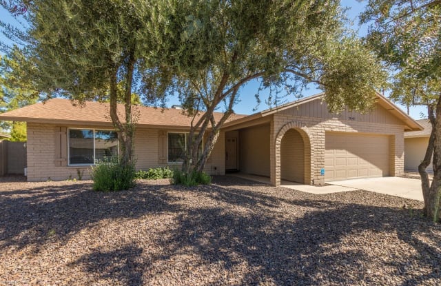 7647 N VIA DE LA CAMPANA -- - 7647 North via De La Campana, Scottsdale, AZ 85258