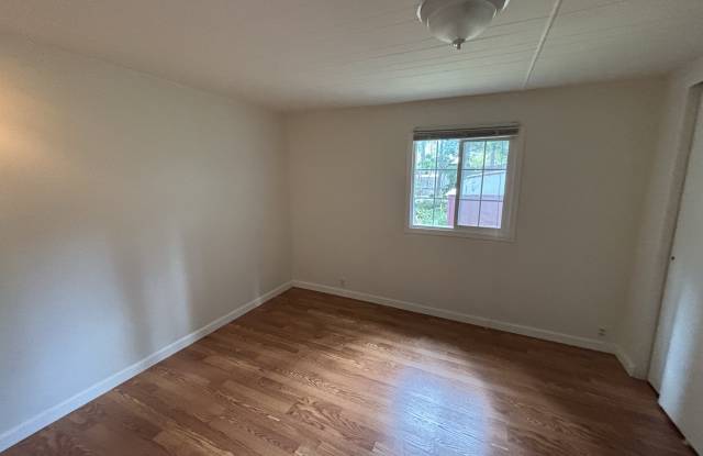 2895 Willow St photos photos