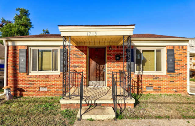 3 Bed 2 Bath close to OU Med Center - 1713 North Page Avenue, Oklahoma City, OK 73111