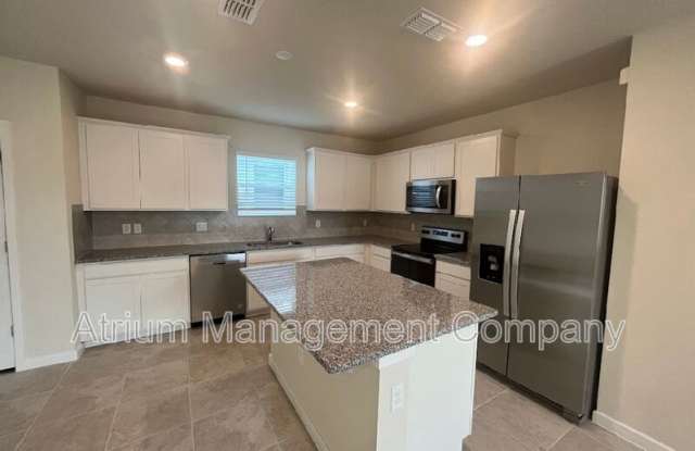 3074 Green Park Dr - 3074 Green Park Drive, DeLand, FL 32724