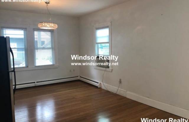 6 Marion St. Gallery 4