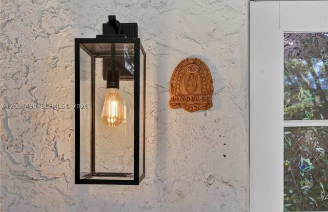 1109 Almeria Ave Gallery 2