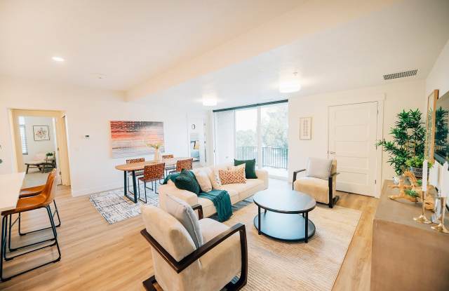 43 West 400 South - 101 photos photos