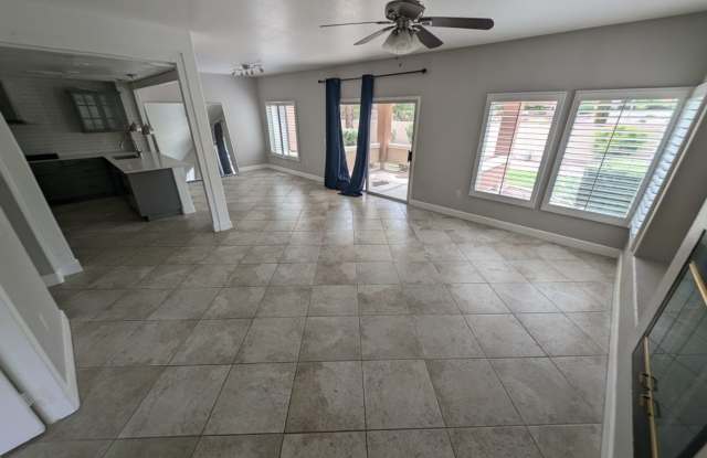 821 GLACIER PEAK LN #103 Gallery 4
