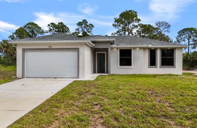 623 Franklin Ave S - 623 Franklin, Lehigh Acres, FL 33974