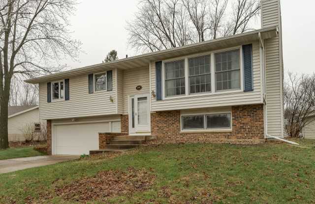 1709 8 1/2 Avenue Southeast photos photos