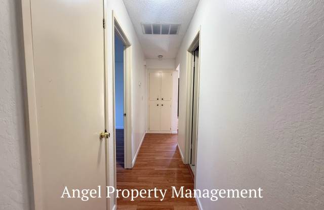 2208 Begonia Court Gallery 4