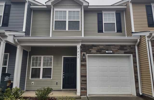 Beautiful 2-story Townhome located in McDowell Crossing! photos photos