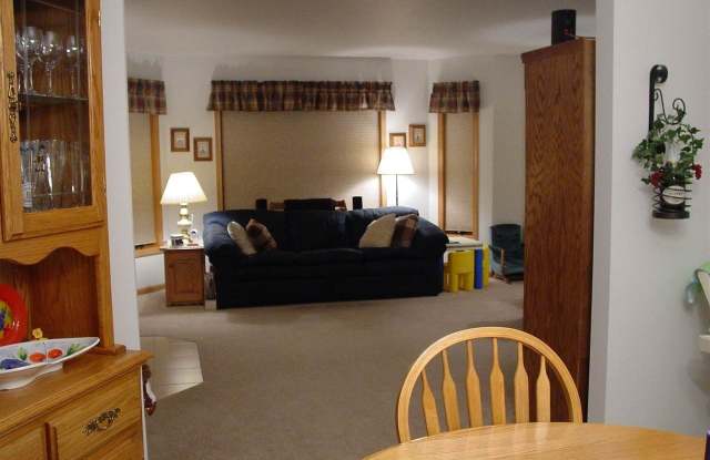 5506 Quarry Hill Drive Gallery 2
