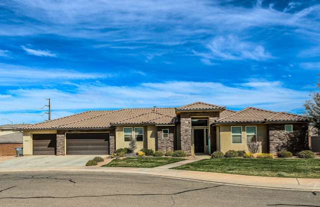 4 Bed, 3 Bath, 3 Car Garage for rent. Small Dog Allowed photos photos