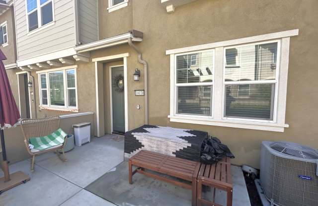 16038 Voyager Ave Chino, 91708  (3 Bed, 2.5 Bath) Gallery 4