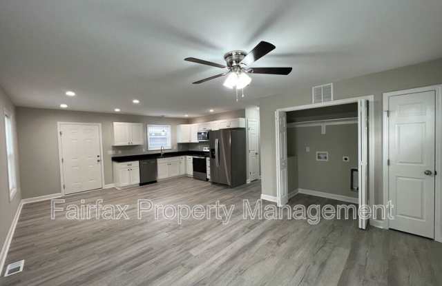 2307 Owen St. Gallery 3