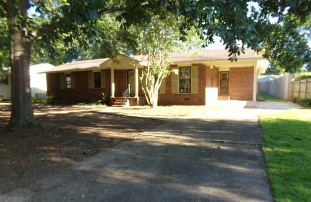 2410 Woodland Street - 2410 Woodland Street Southeast, Decatur, AL 35601
