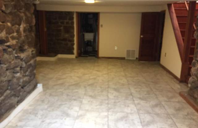 529 DUNKIRK--COTTAGE - 529 Dunkirk Road, Towson, MD 21212
