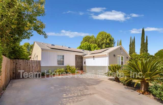 19422 Welby Way Gallery 1