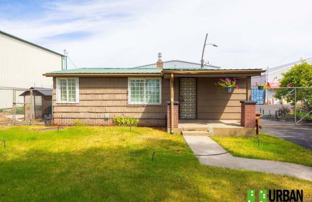 Charming 1-Bedroom Home with Cozy Upgrades in Spokane photos photos