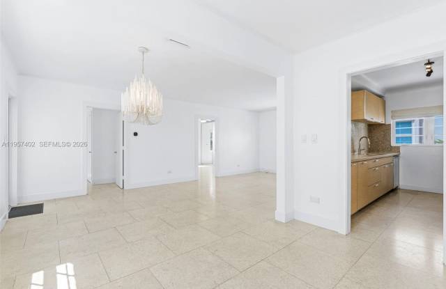 932 15th St photos photos