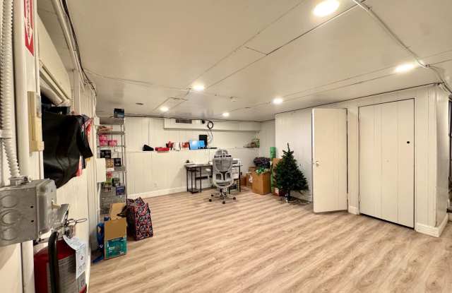 733 WALNUT Street Gallery 4