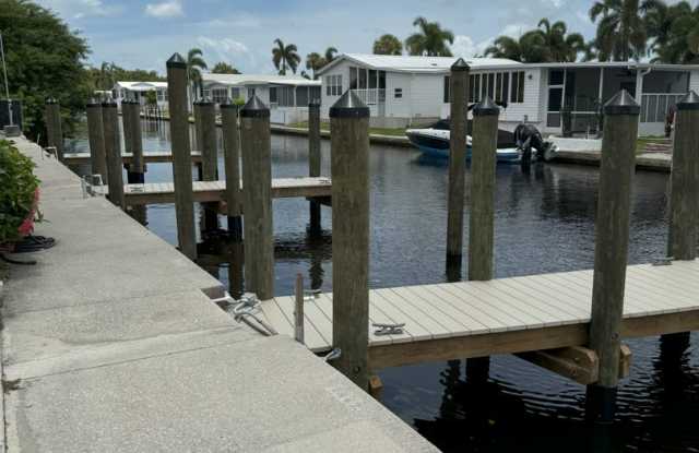 Renovated and Updated 2/2 with Boat Dock Availability near the Bayshore Arts District photos photos