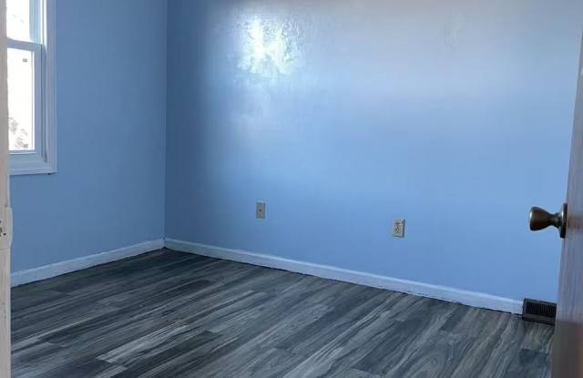 34 Lawn Street - 34 Lawn Street, Attleboro, MA 02703