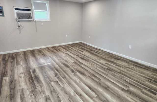 9349 Valley Road, Unit 106, Berkeley Springs WV 25411Unit 106 Gallery 2
