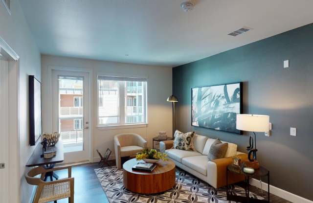 Capitol Towers – Luxury Midrise Gallery 2